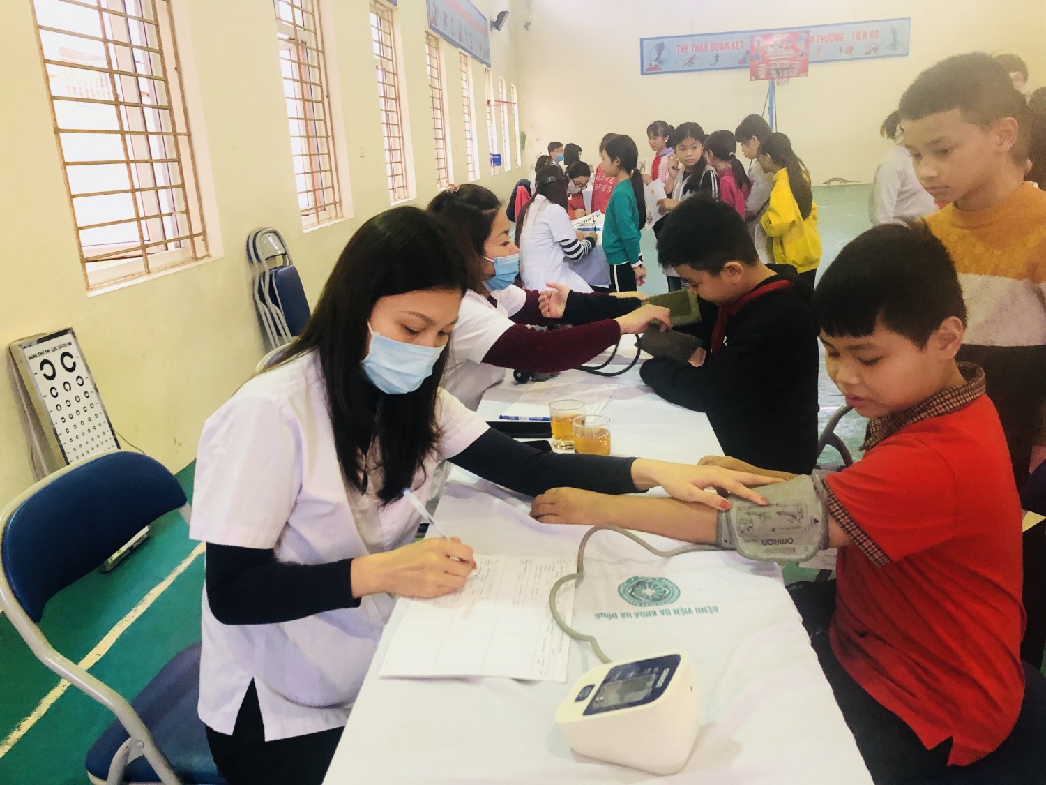 Trường tiểu học Kiến Hưng tổ chức khám sức khỏe định kỳ cho học sinh năm học 2020-2021